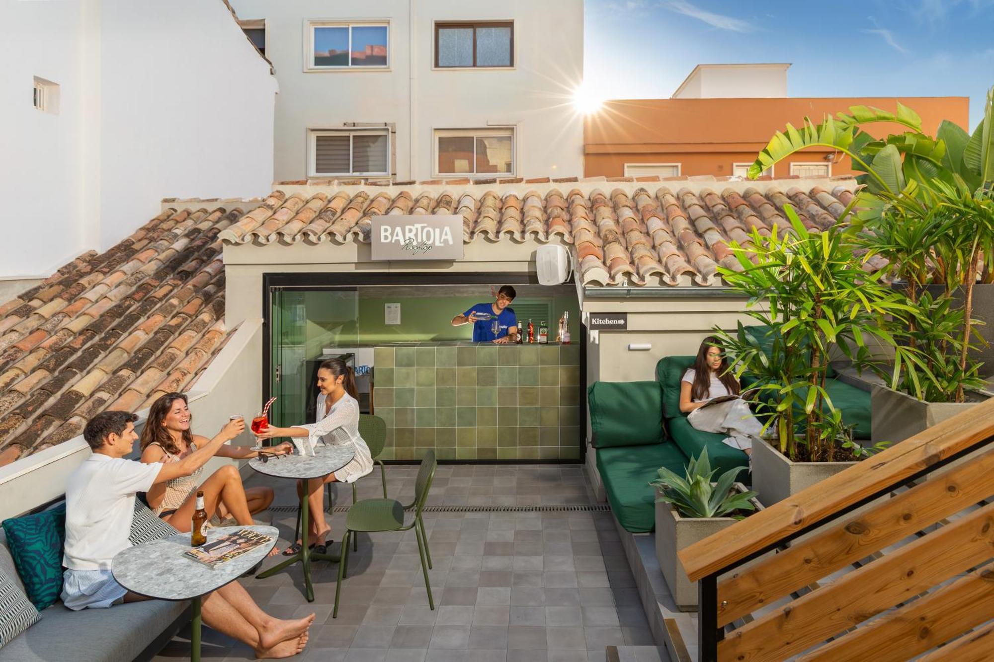 Coeo Hernan Ruiz Rooftop Pool Hostel - Malaga — Photos 2